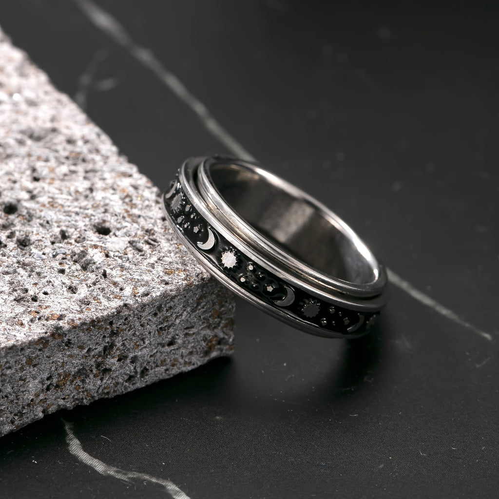 1pc Star Moon Sun Rotatable Ring - 304 304 Stainless Steel, Black & Golden Design, Perfect Gift for All Occasions, Casual Attire, Parties, and Outdoor Events, Party Accessory | Celestial Theme | Durable Band, Moon Decor