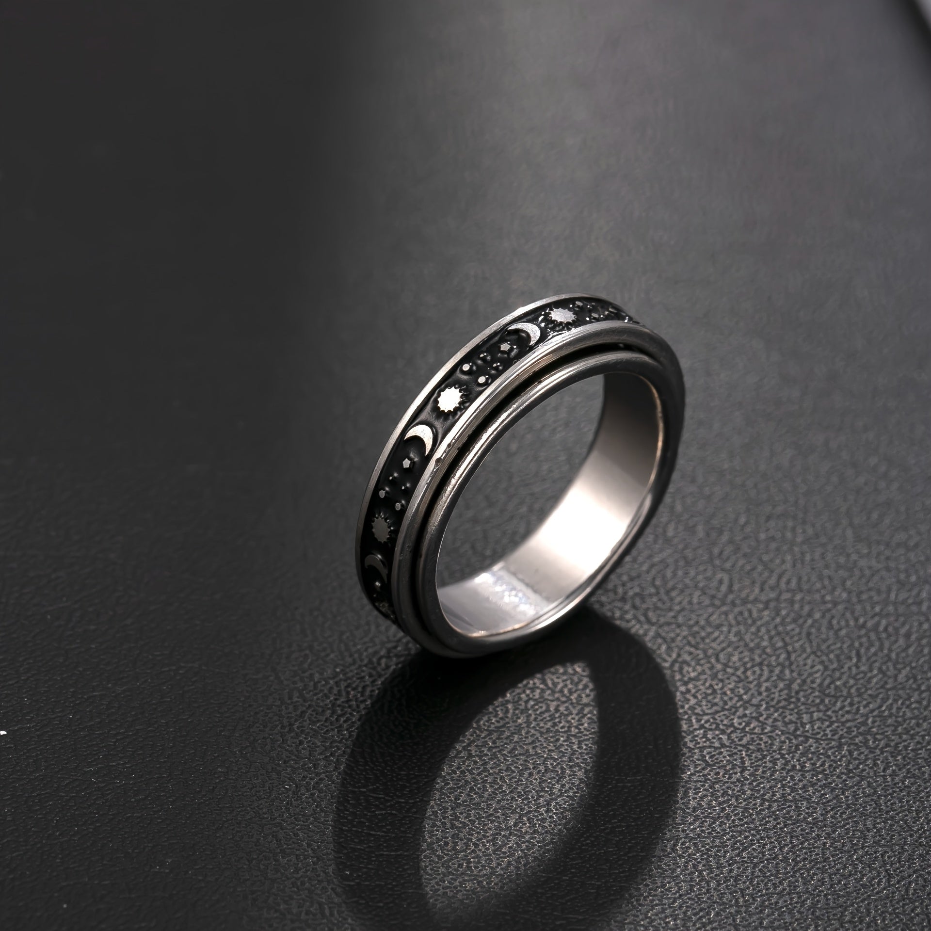 1pc Star Moon Sun Rotatable Ring - 304 304 Stainless Steel, Black & Golden Design, Perfect Gift for All Occasions, Casual Attire, Parties, and Outdoor Events, Party Accessory | Celestial Theme | Durable Band, Moon Decor
