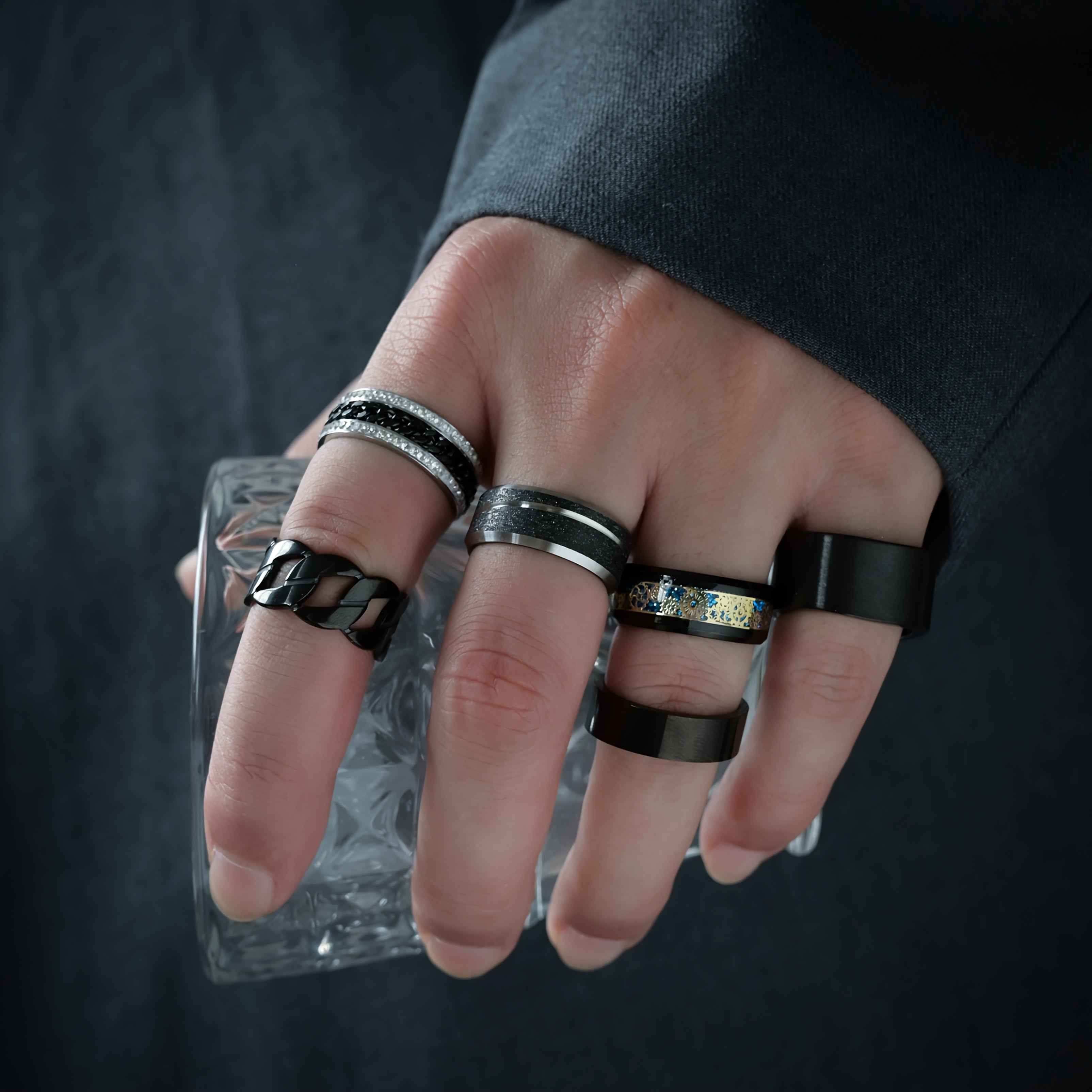 6pcs Men'S Stainless Steel Black Ring Set - Durable Rotating Golden Embellishment, Simple Yet Elegant Cool Casual Style -6pcs Set, Ideal Fashion Accessory